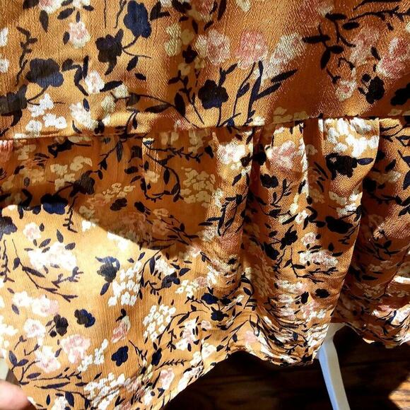 Adyson Parker 1X Mini Floral Baby Doll Silhouette Dress Tired Boho Flowy Ditsy - Picture 8 of 9